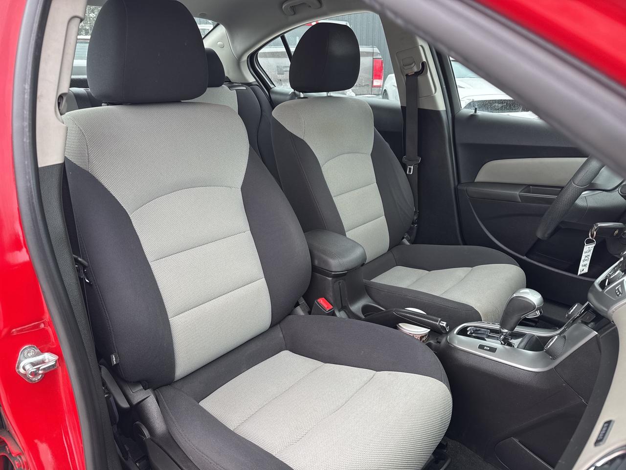 2015 Chevrolet Cruze 2LS Photo