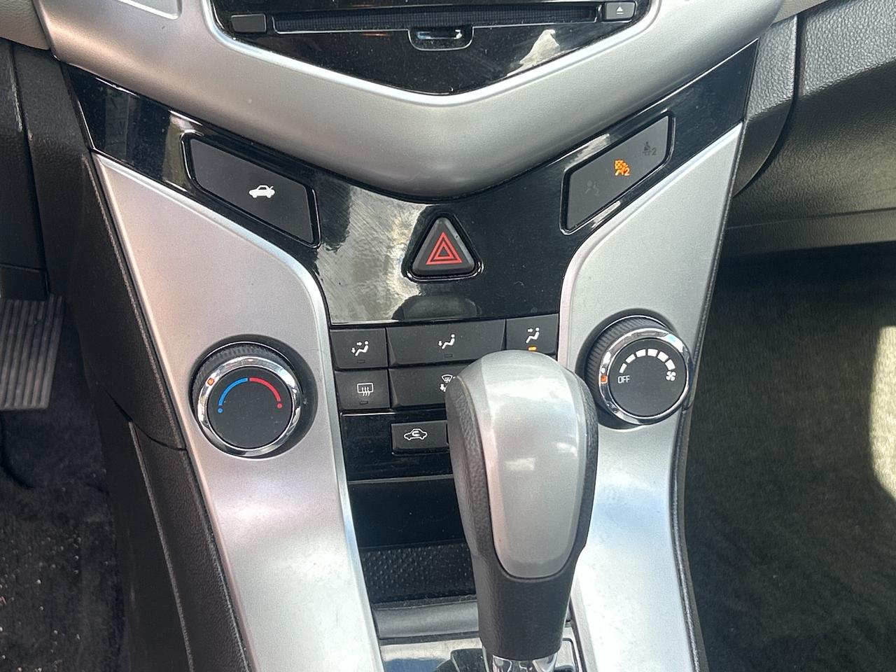 2015 Chevrolet Cruze 2LS, Bluetooth Photo