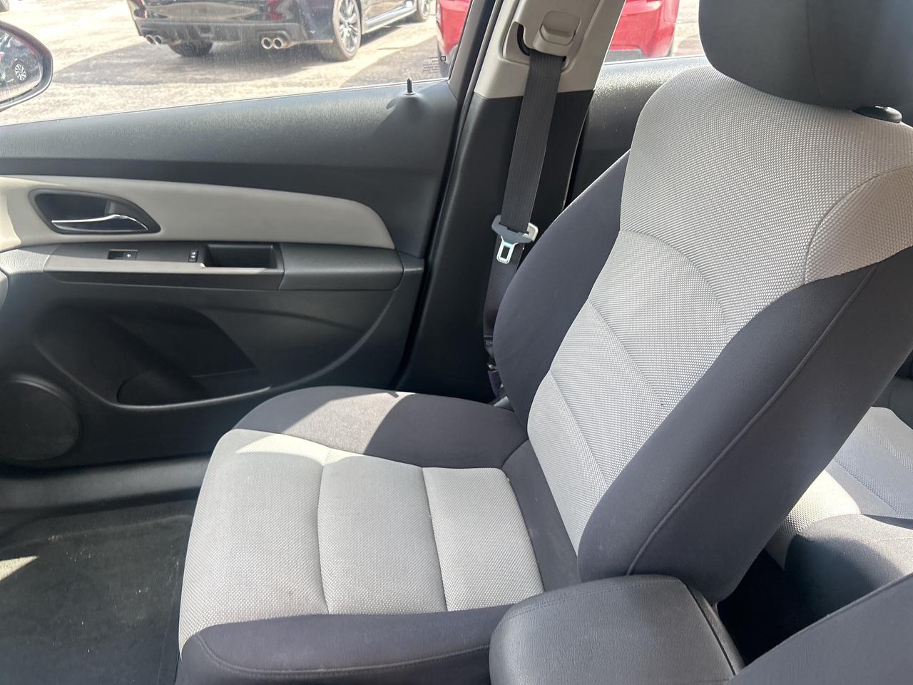 2015 Chevrolet Cruze 2LS, Bluetooth Photo
