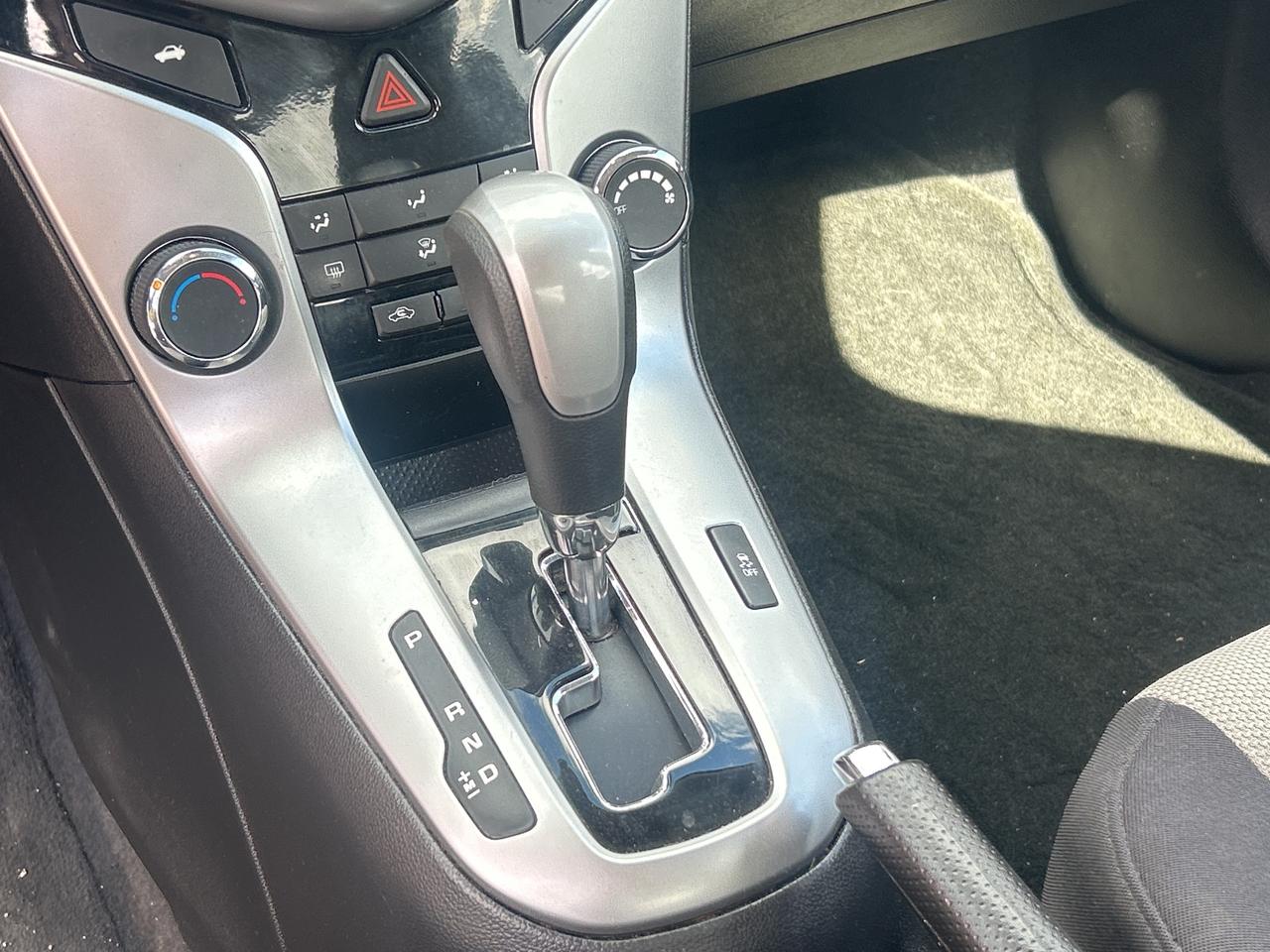 2015 Chevrolet Cruze 2LS, Bluetooth Photo