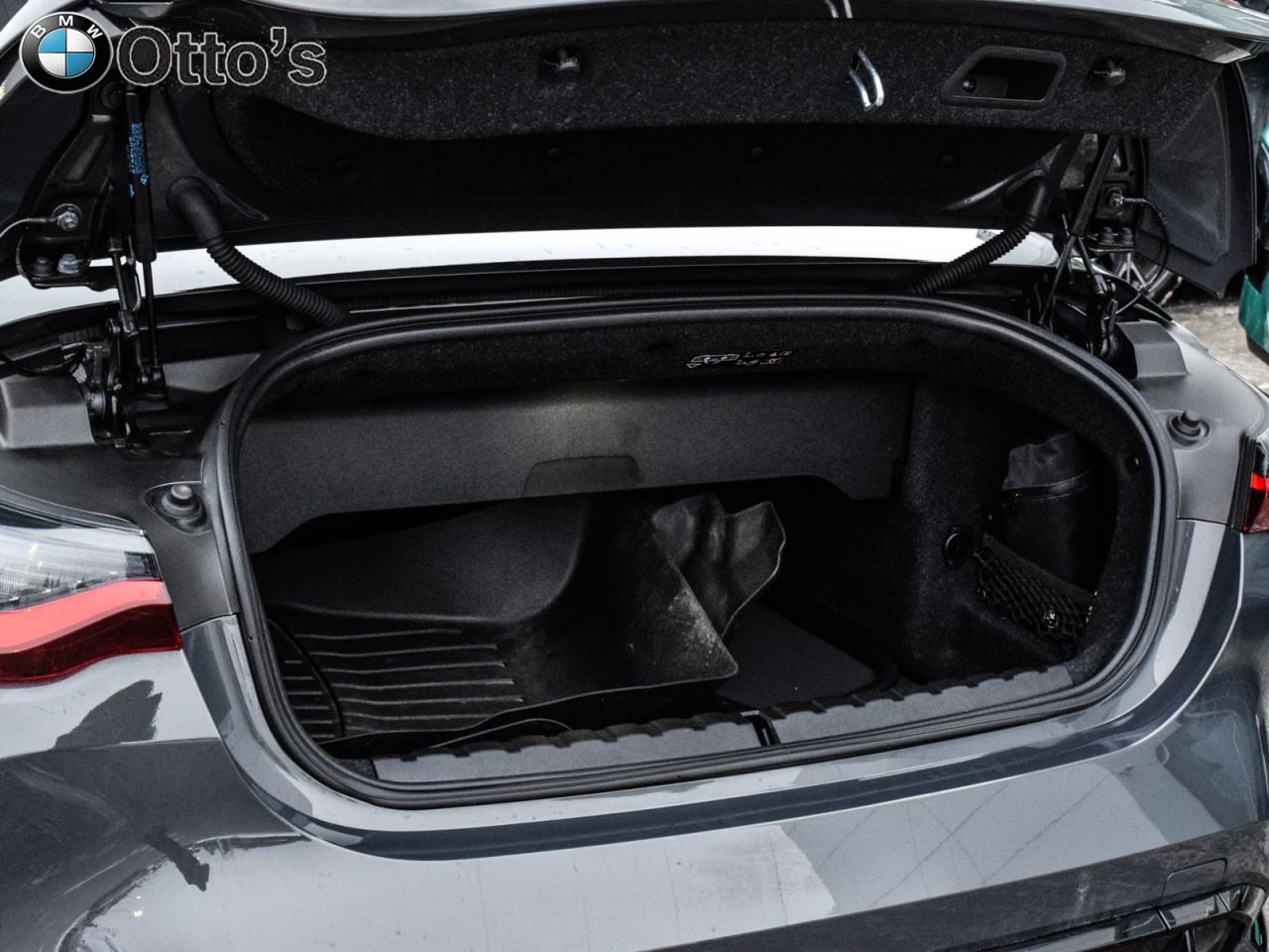 2023 BMW M4 Competition Cabriolet M xDrive Photo