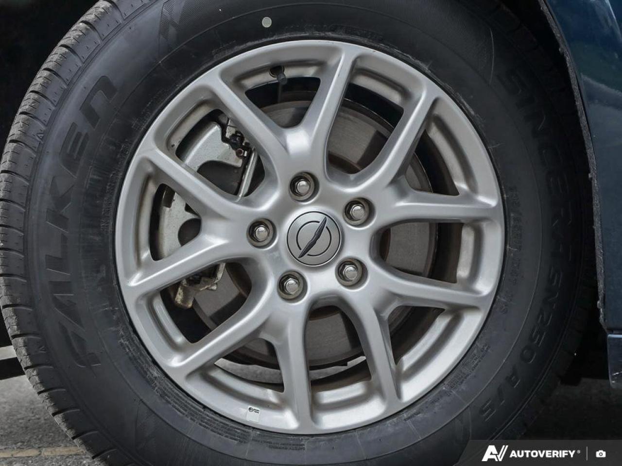 2024 Chrysler Pacifica Touring-L   Adaptive Cruise Control   Apple CarPla Photo