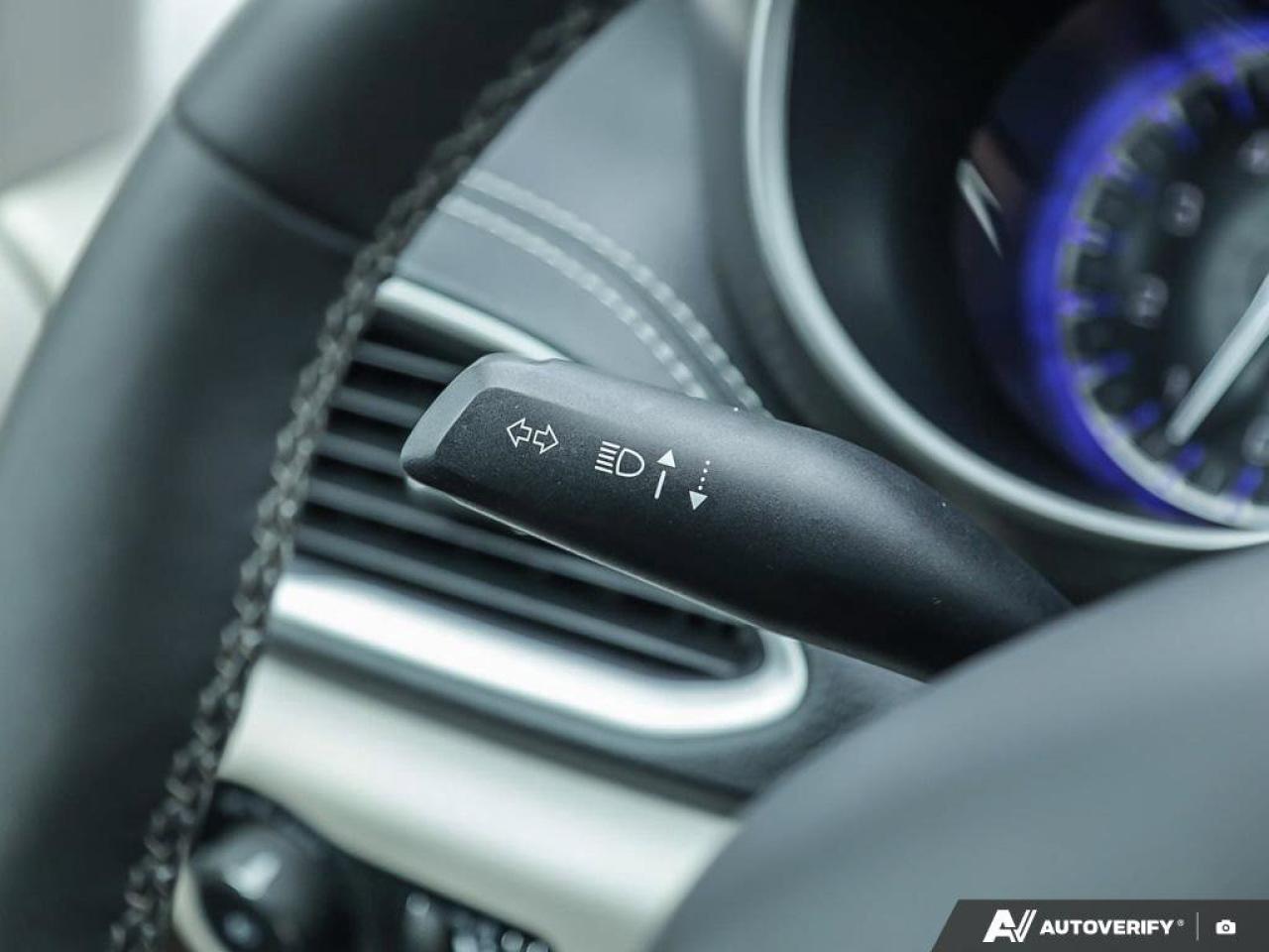 2024 Chrysler Pacifica Touring-L   Adaptive Cruise Control   Apple CarPla Photo