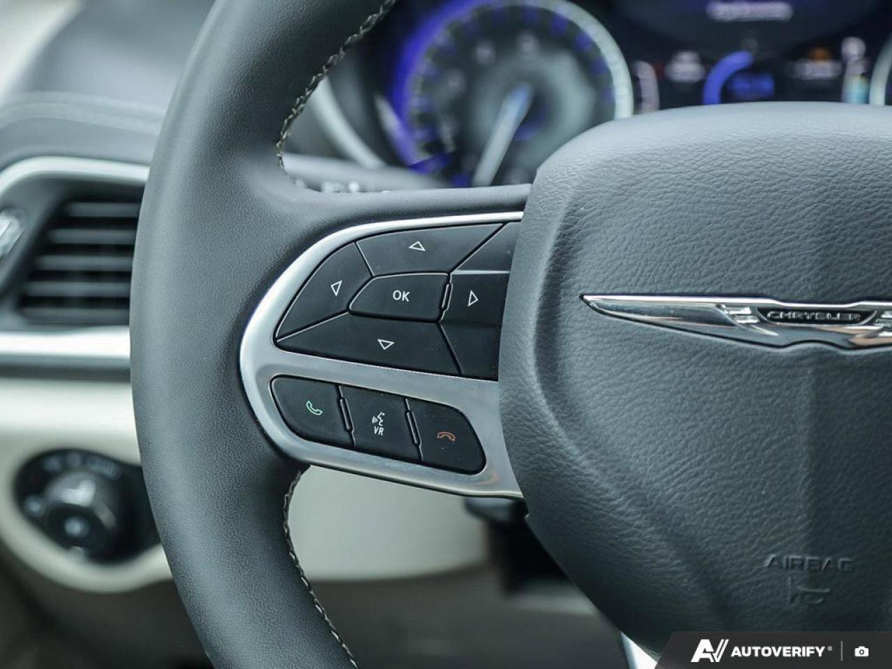 2024 Chrysler Pacifica Touring-L   Adaptive Cruise Control   Apple CarPla Photo