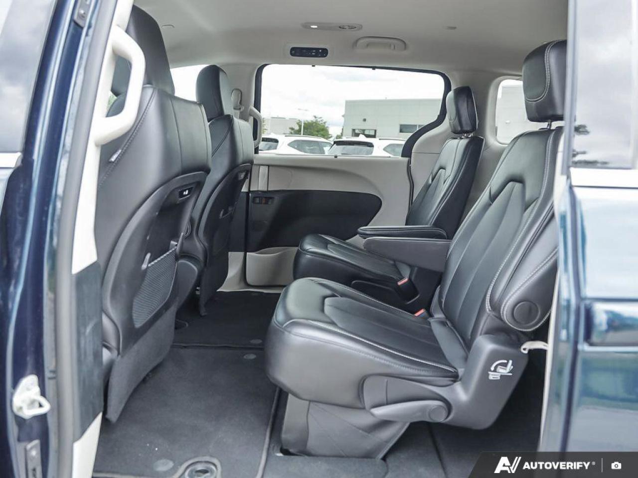 2024 Chrysler Pacifica Touring-L   Adaptive Cruise Control   Apple CarPla Photo