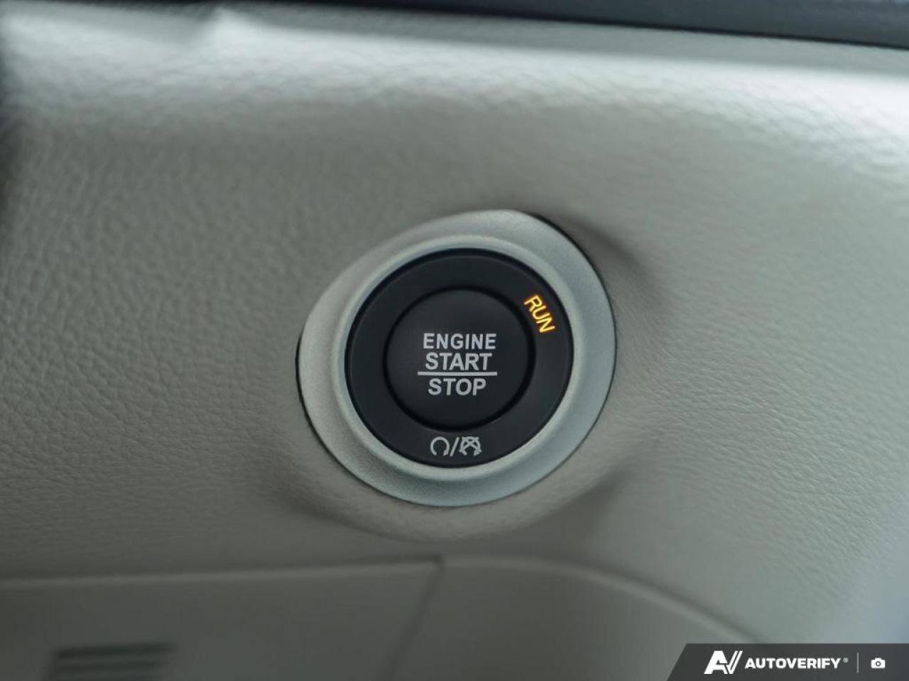 2024 Chrysler Pacifica Touring-L   Adaptive Cruise Control   Apple CarPla Photo