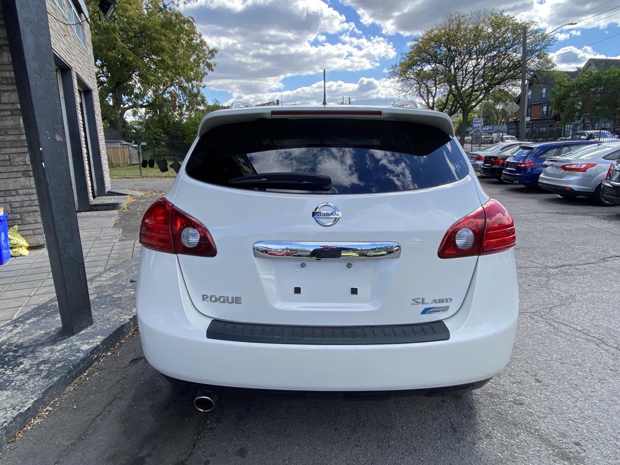 2012 Nissan Rogue AWD 4dr SL Photo