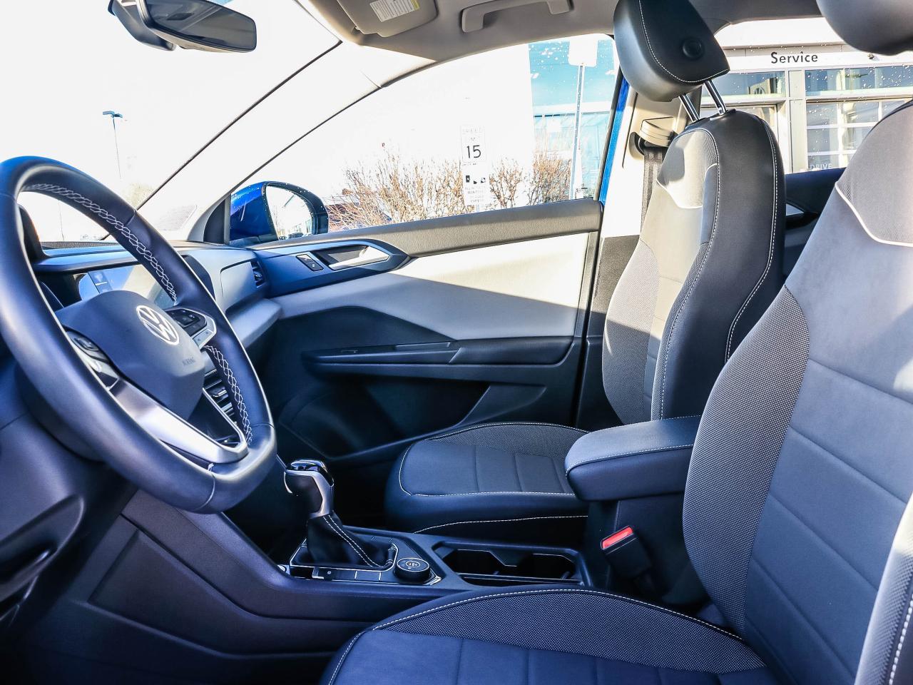 2023 Volkswagen Taos Comfortline 4Motion Photo