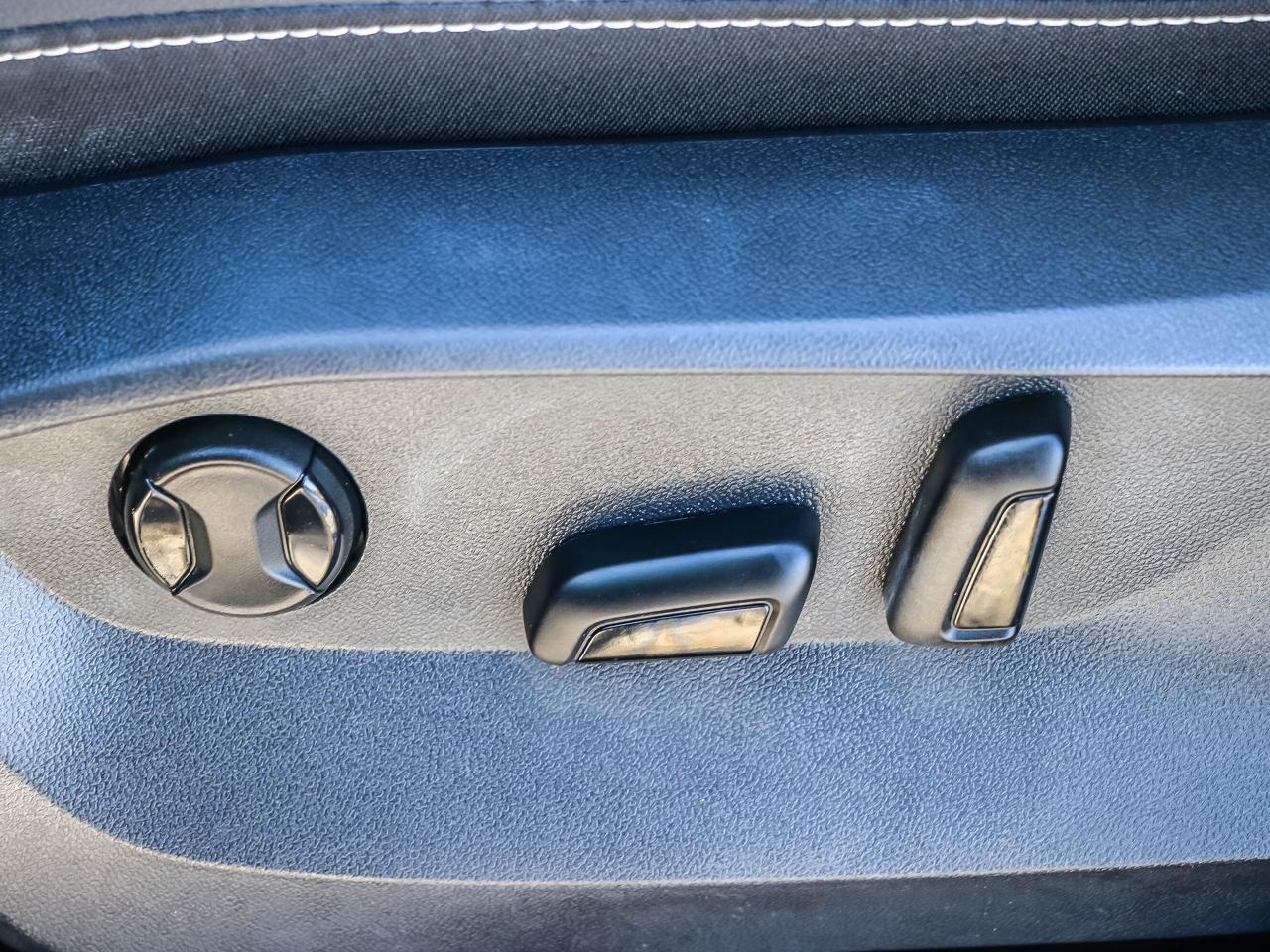 2023 Volkswagen Taos Comfortline 4Motion Photo