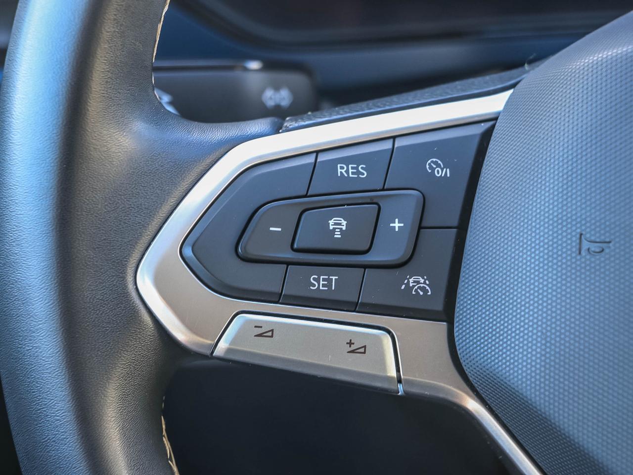 2023 Volkswagen Taos Comfortline 4Motion Photo