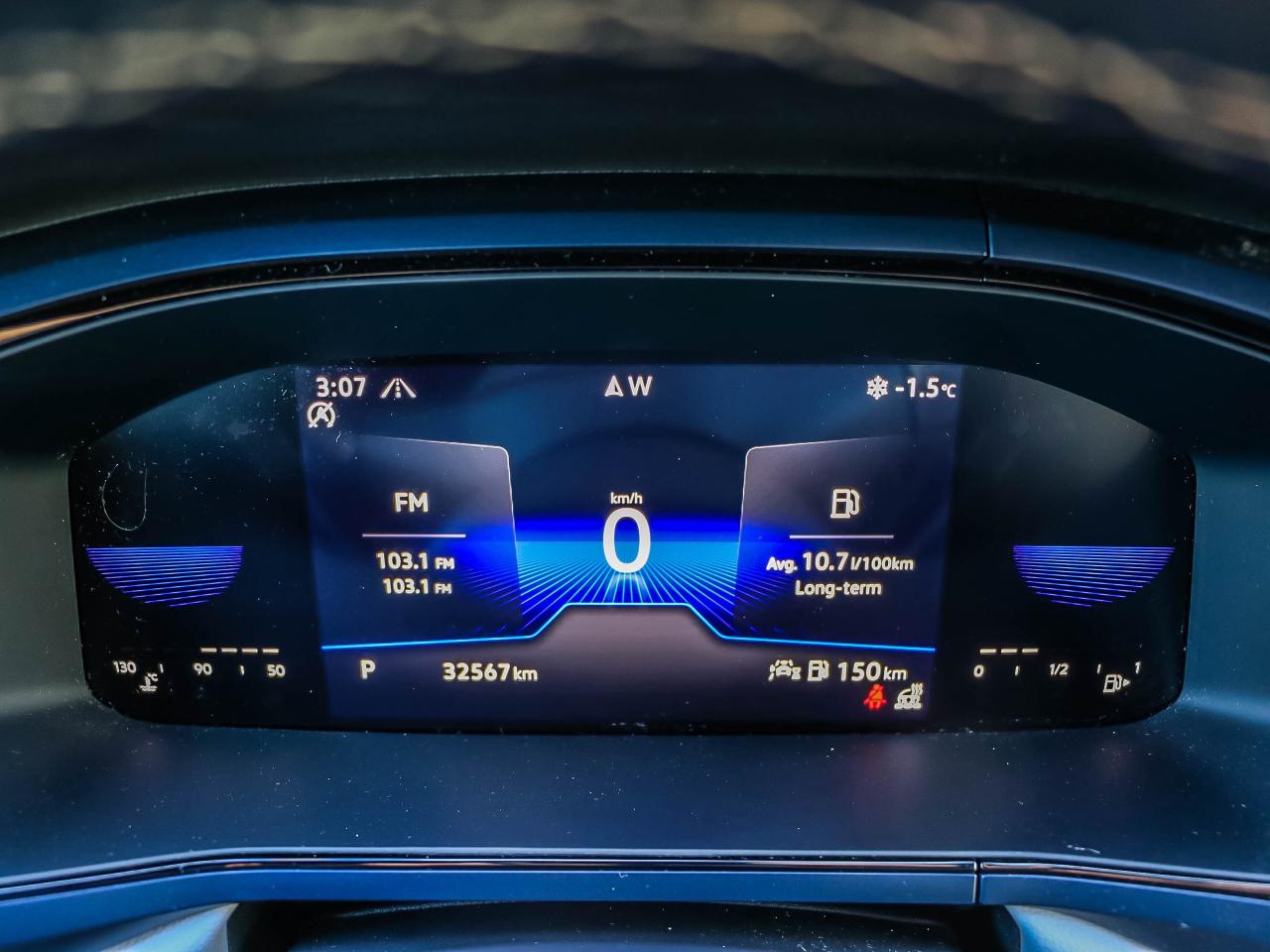 2023 Volkswagen Taos Comfortline 4Motion Photo