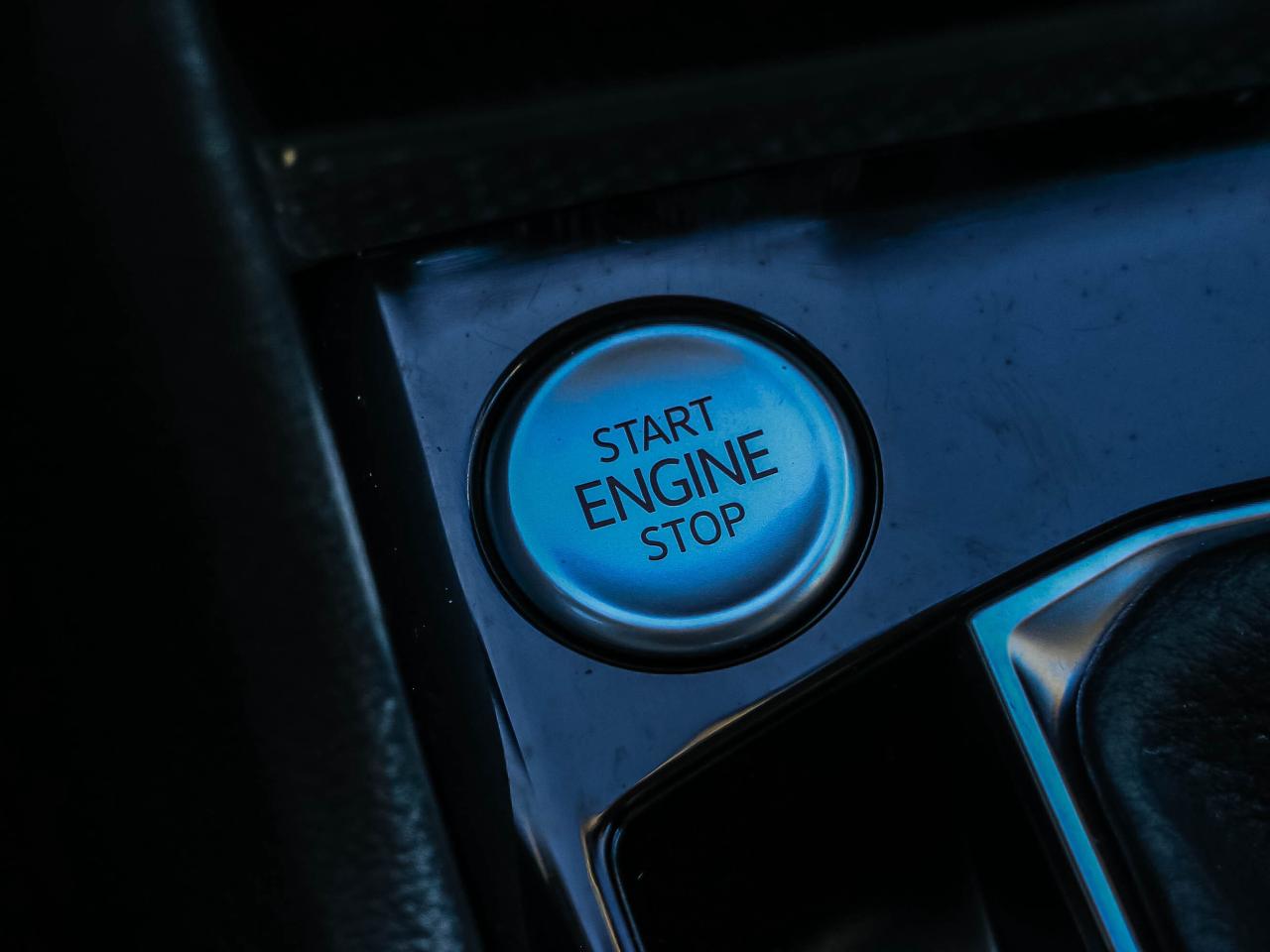 2023 Volkswagen Taos Comfortline 4Motion Photo