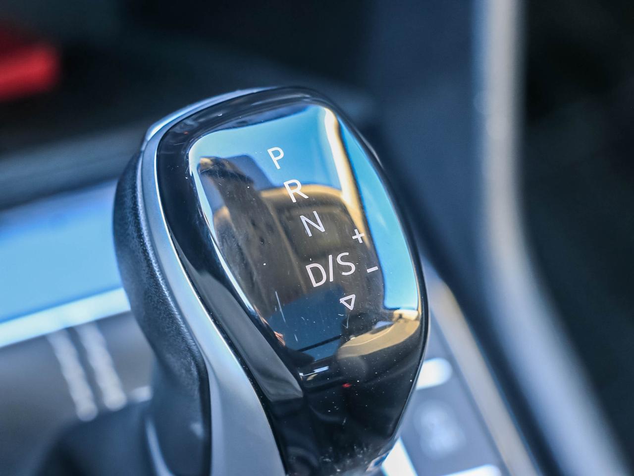 2023 Volkswagen Taos Comfortline 4Motion Photo