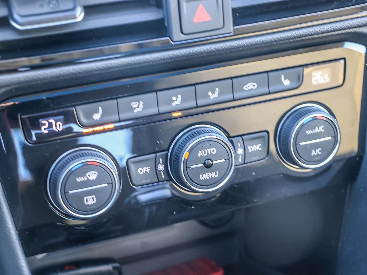 2023 Volkswagen Taos Comfortline 4Motion Photo