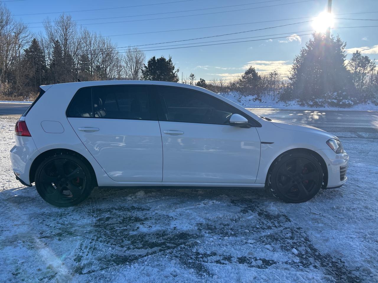 2016 Volkswagen Golf GTI Autobahn, Nav, LDS, Bluetooth, Back Up Cam Photo3