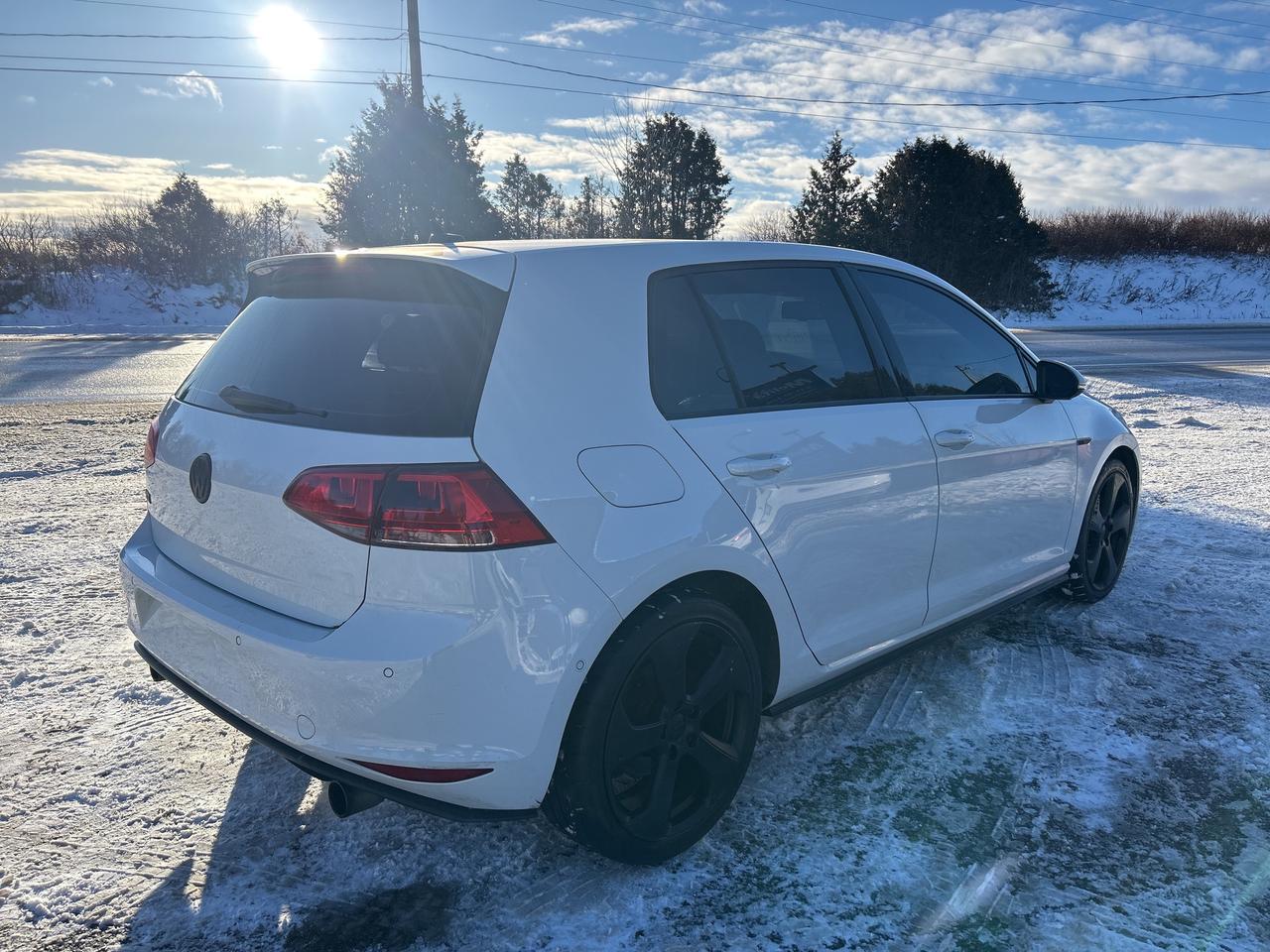 2016 Volkswagen Golf GTI Autobahn, Nav, LDS, Bluetooth, Back Up Cam Photo