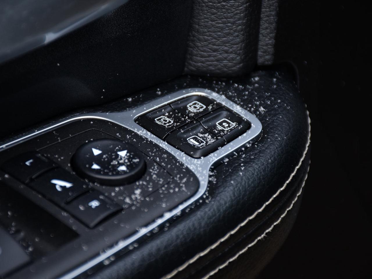 2024 RAM 2500 BIG HORN   NIGHT EDITION   5TH WHEEL PREP   LEVEL Photo