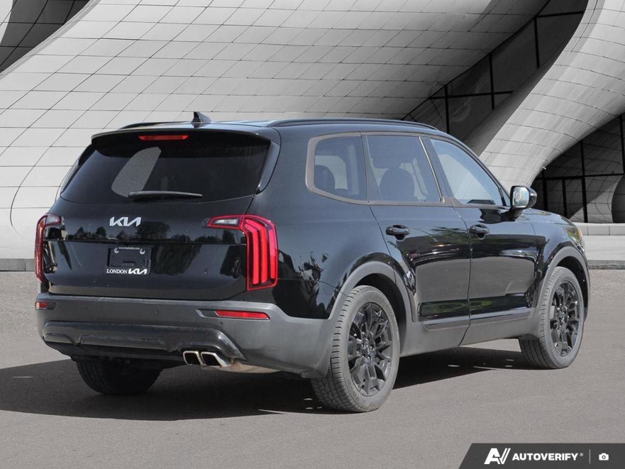 2022 Kia Telluride SX   AWD   Apple CarPlay   Heated & Cooled Seats Photo4