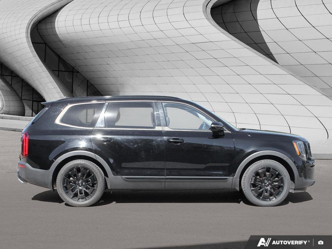 2022 Kia Telluride SX   AWD   Apple CarPlay   Heated & Cooled Seats Photo