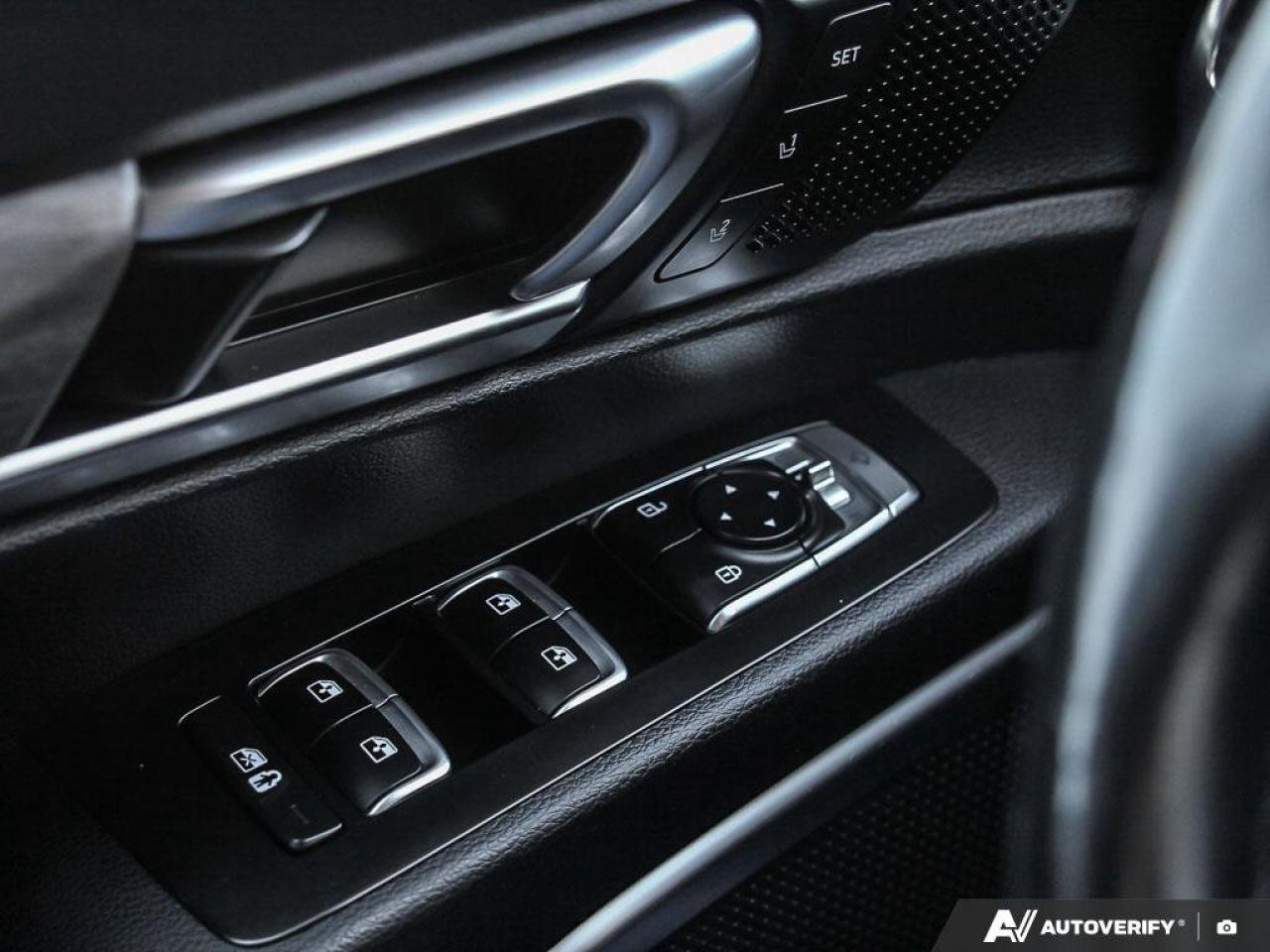 2022 Kia Telluride SX   AWD   Apple CarPlay   Heated & Cooled Seats Photo