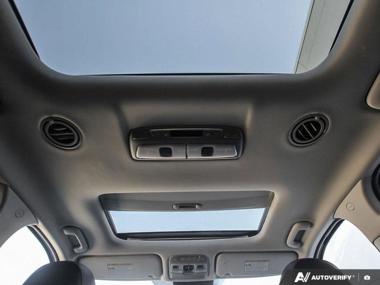 2022 Kia Telluride SX   AWD   Apple CarPlay   Heated & Cooled Seats Photo