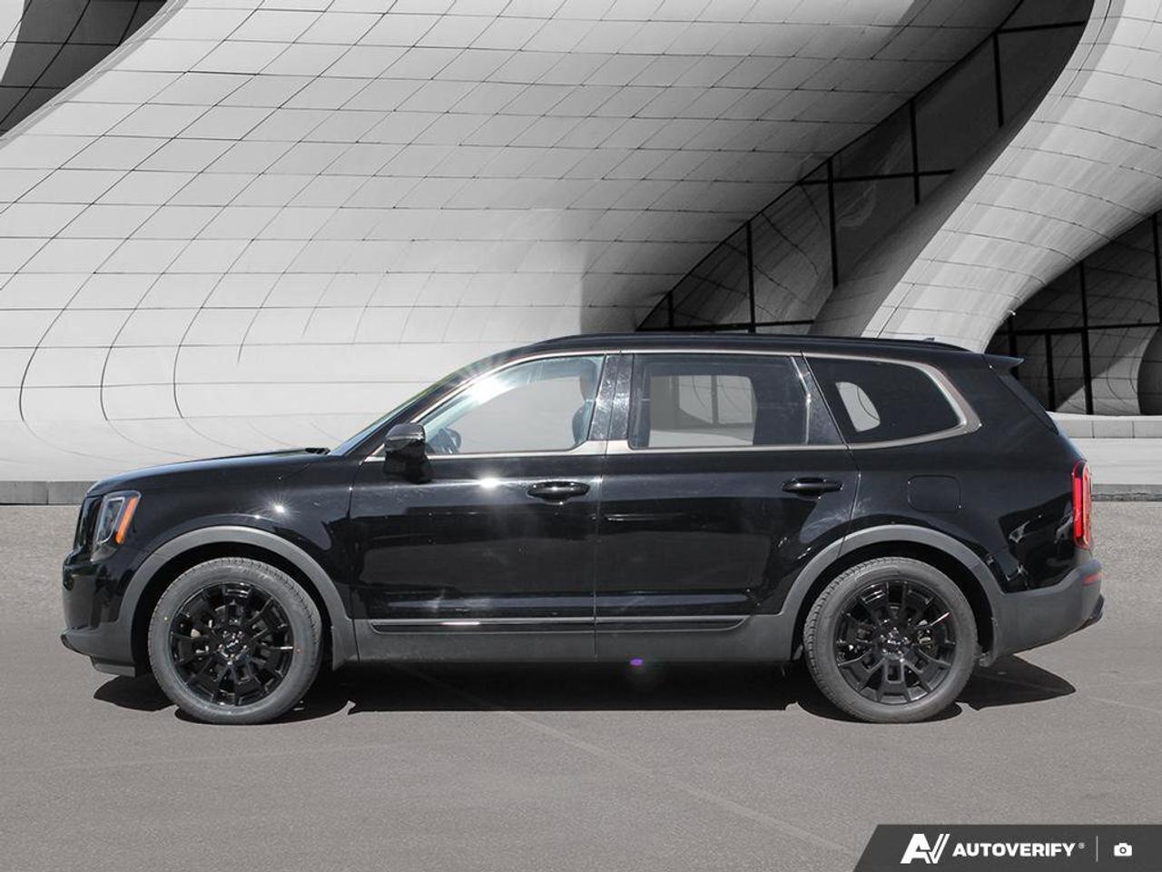 2022 Kia Telluride SX   AWD   Apple CarPlay   Heated & Cooled Seats Photo