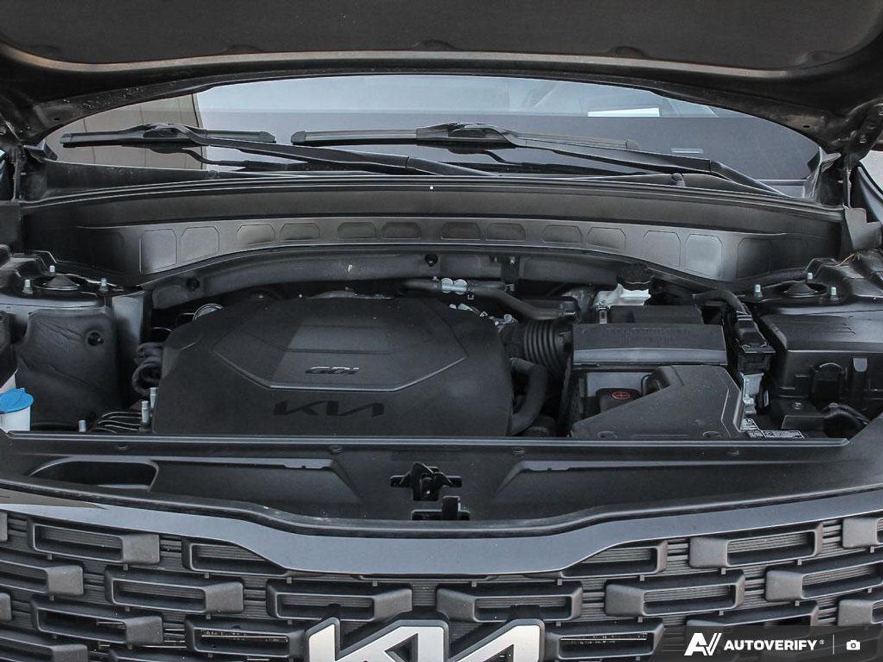 2022 Kia Telluride SX   AWD   Apple CarPlay   Heated & Cooled Seats Photo