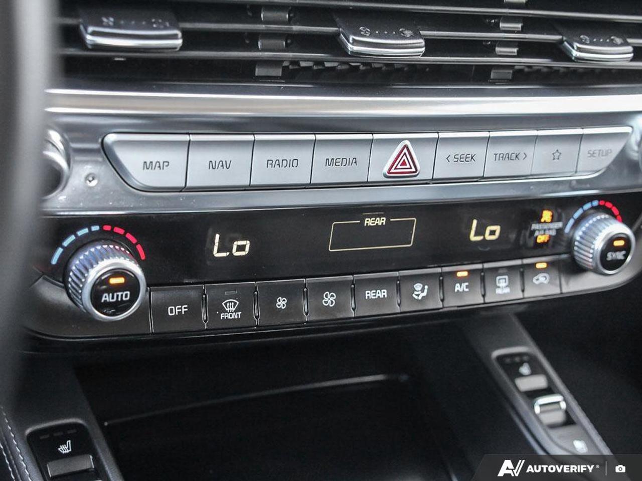 2022 Kia Telluride SX   AWD   Apple CarPlay   Heated & Cooled Seats Photo