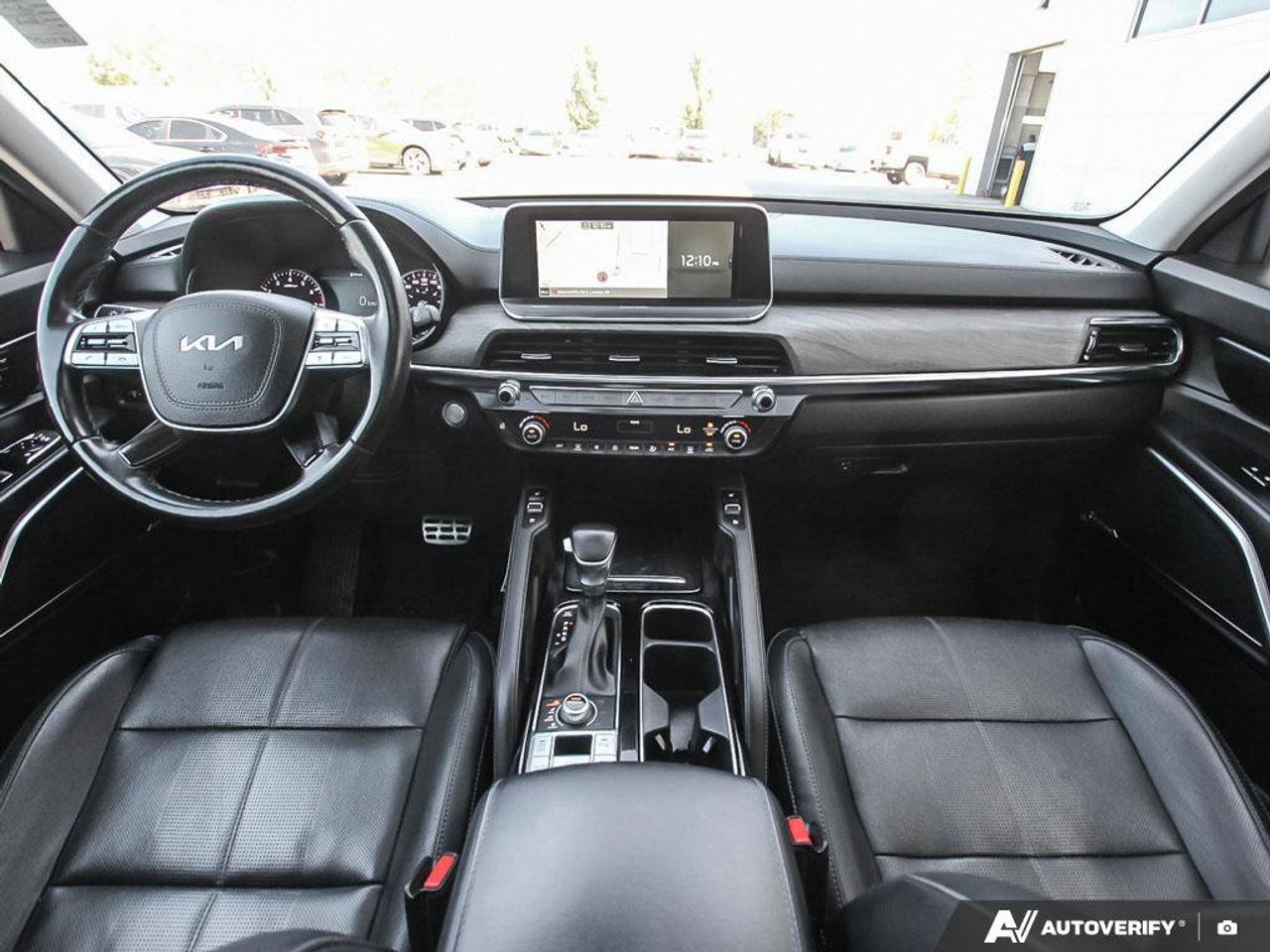 2022 Kia Telluride SX   AWD   Apple CarPlay   Heated & Cooled Seats Photo