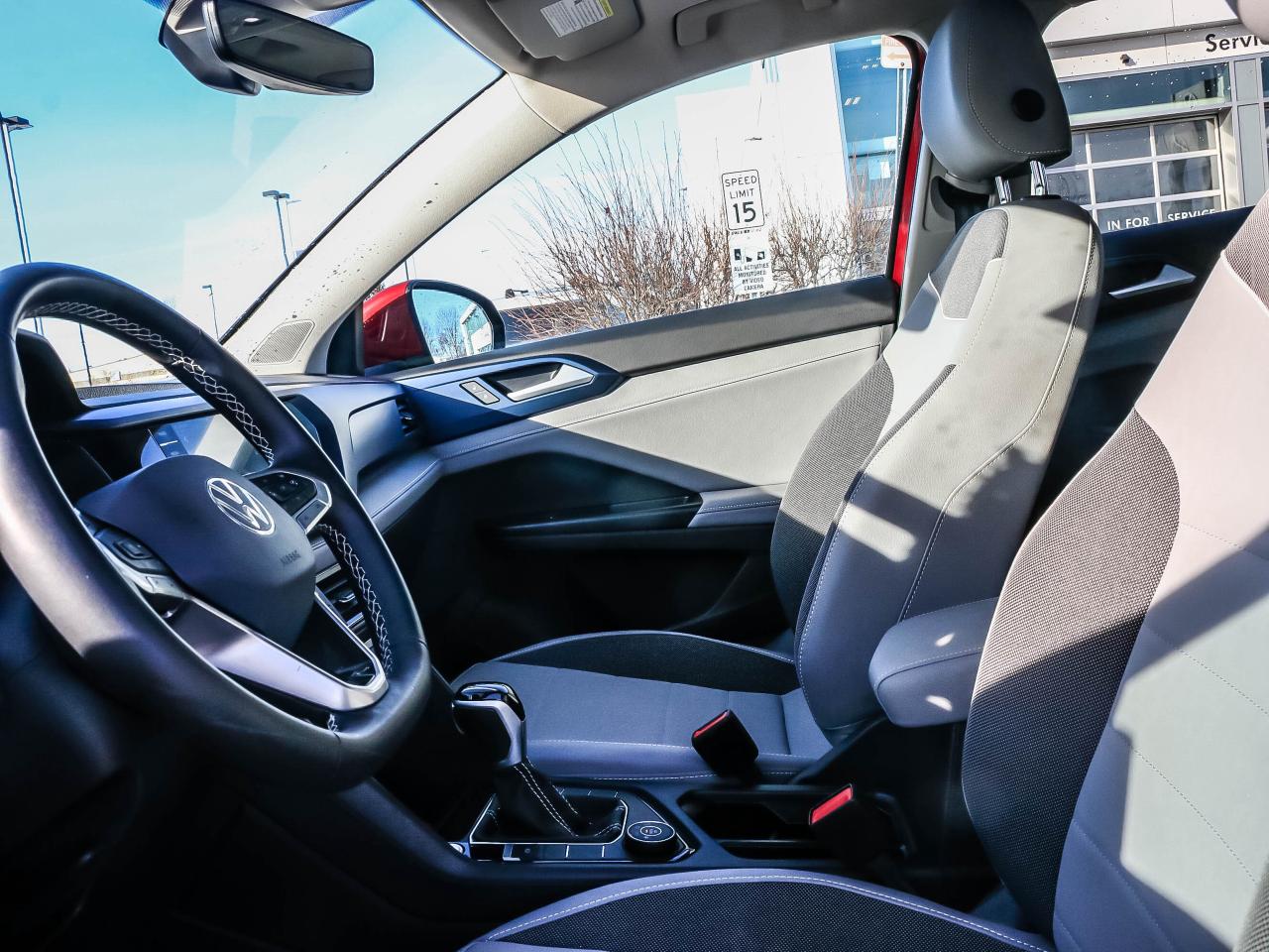 2024 Volkswagen Taos Comfortline 4Motion Photo