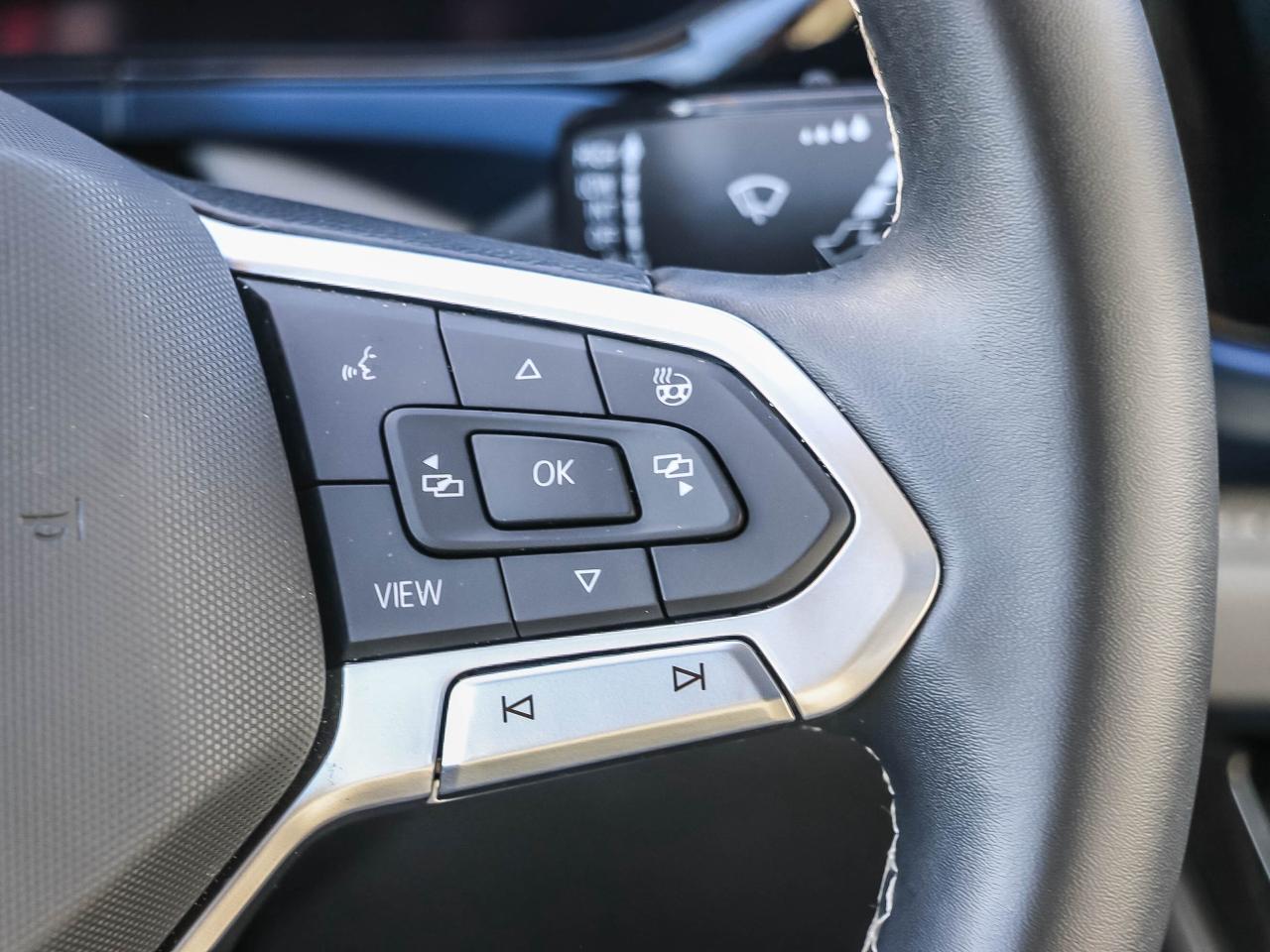 2024 Volkswagen Taos Comfortline 4Motion Photo