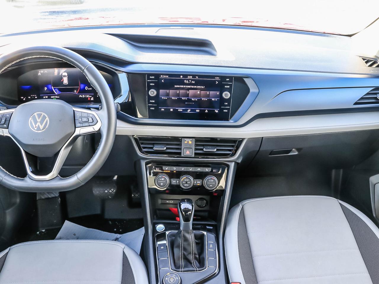 2024 Volkswagen Taos Comfortline 4Motion Photo