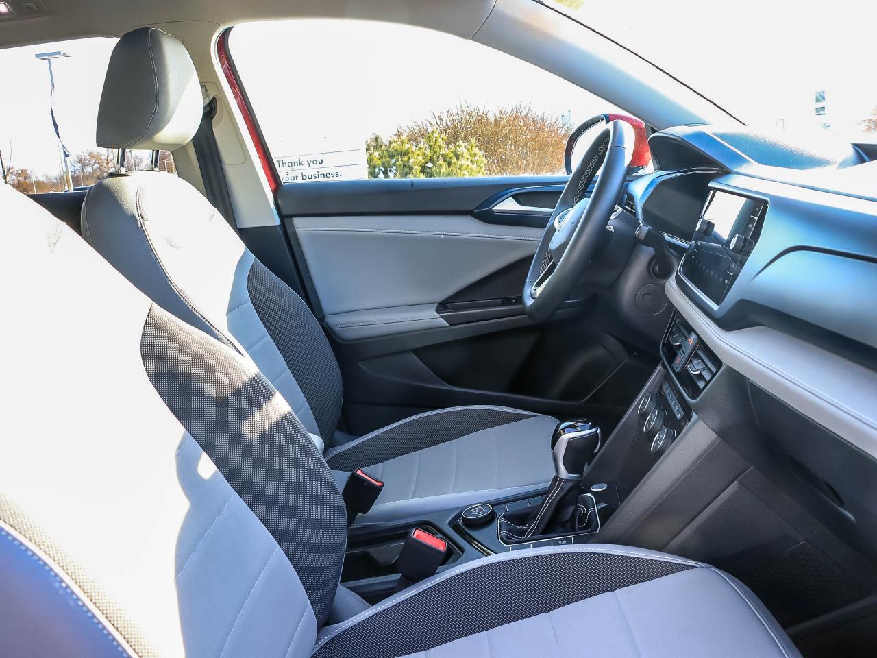 2024 Volkswagen Taos Comfortline 4Motion Photo