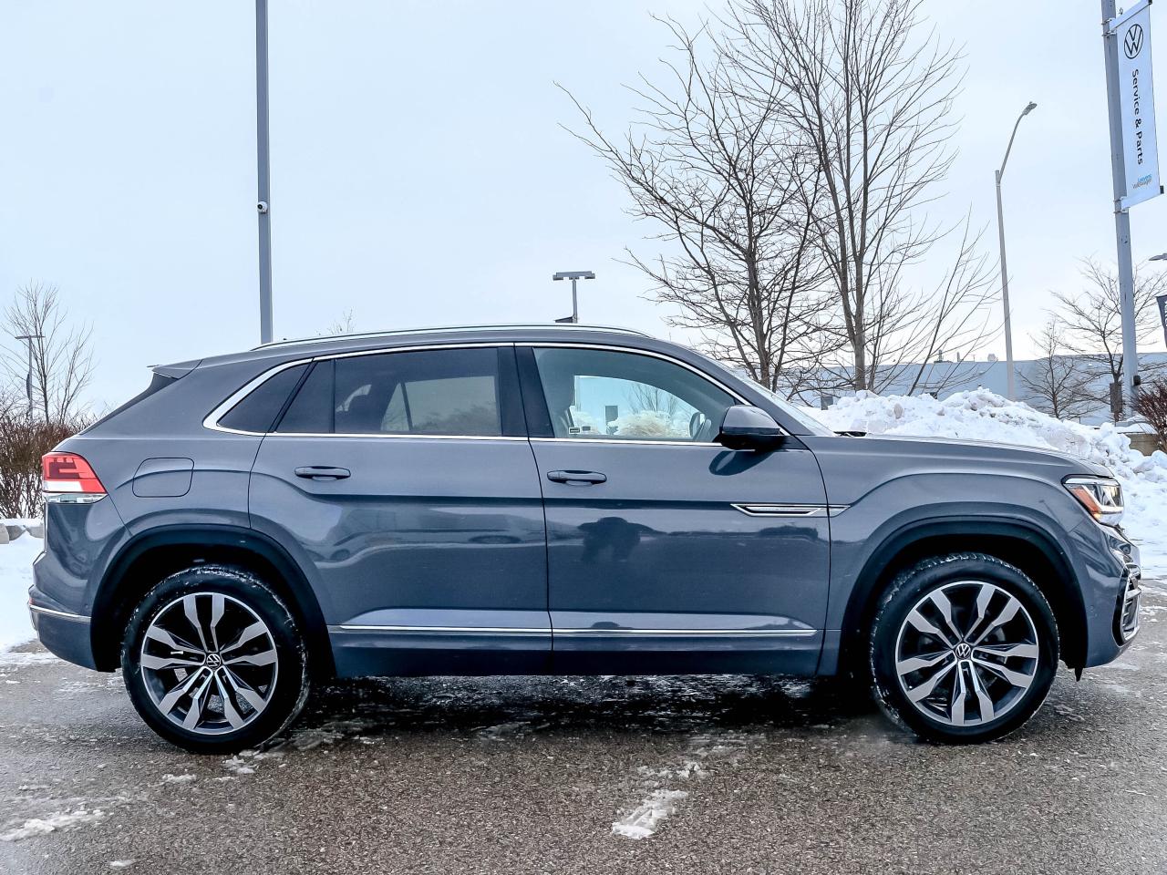 2023 Volkswagen Atlas Cross Sport Execline 3.6 FSI 4MOTION Photo3