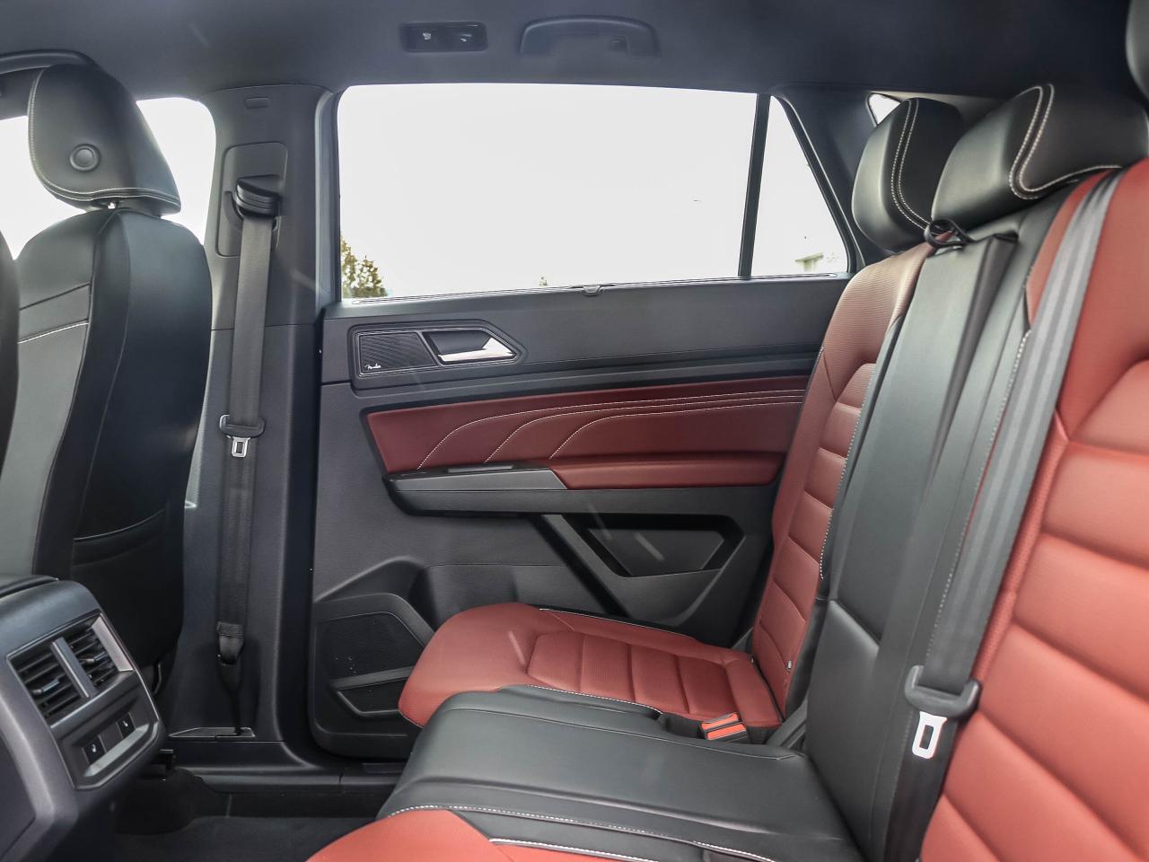 2023 Volkswagen Atlas Cross Sport Execline 3.6 FSI 4MOTION Photo