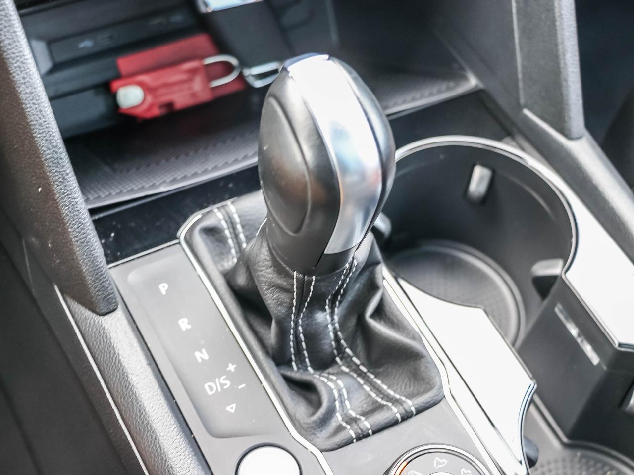 2023 Volkswagen Atlas Cross Sport Execline 3.6 FSI 4MOTION Photo