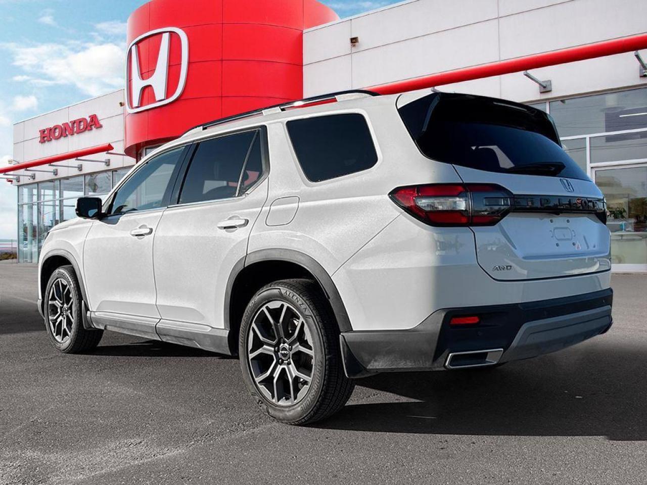 2025 Honda Pilot Touring Photo3