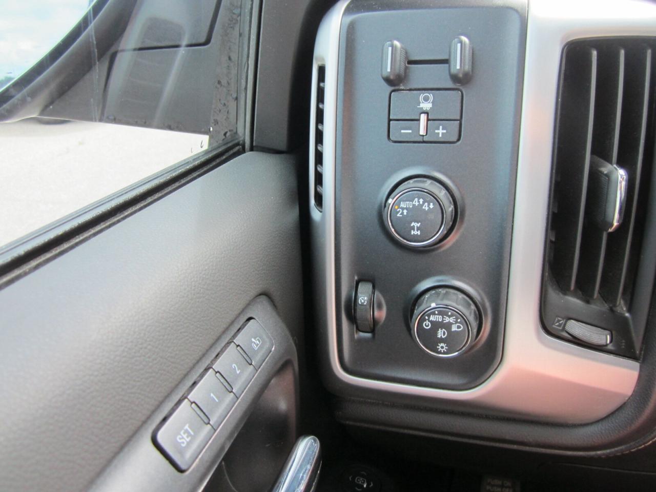 2018 GMC Sierra 1500 SLT Z71 ONE OWNER NO ACCIDENT DAMAGE Photo