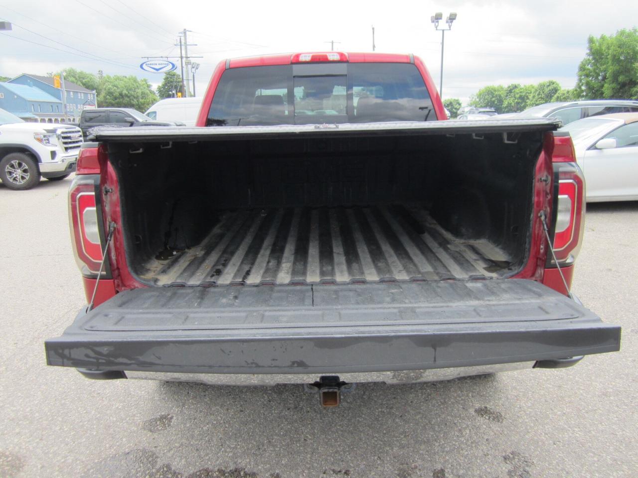 2018 GMC Sierra 1500 SLT Z71 ONE OWNER NO ACCIDENT DAMAGE Photo