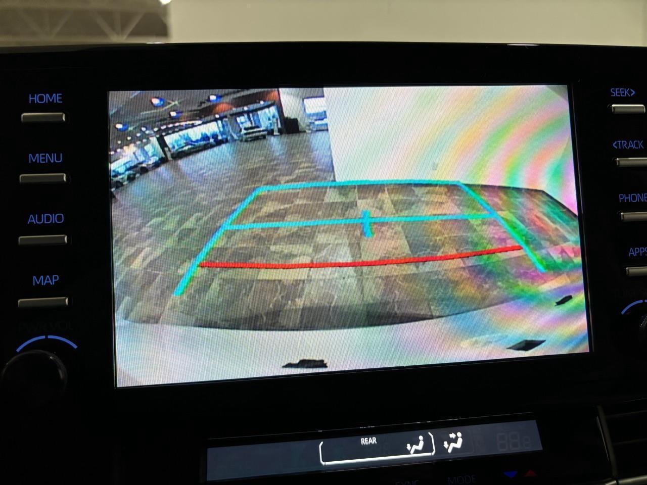 2021 Toyota Sienna LE 8-Passenger Photo