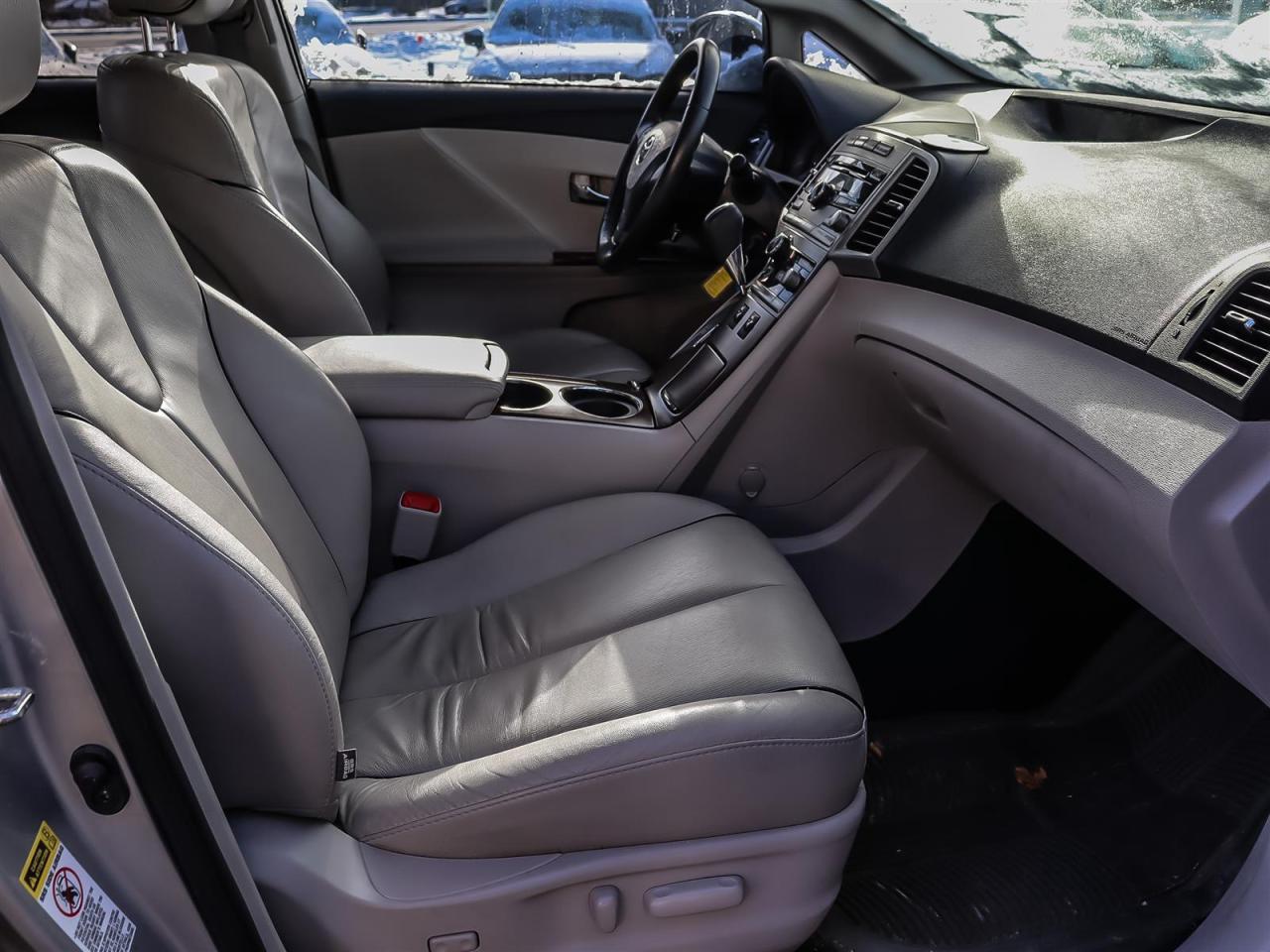 2009 Toyota Venza AWD REAR CAMERA SUNROOF LEATHER&HEATED SEATS Photo