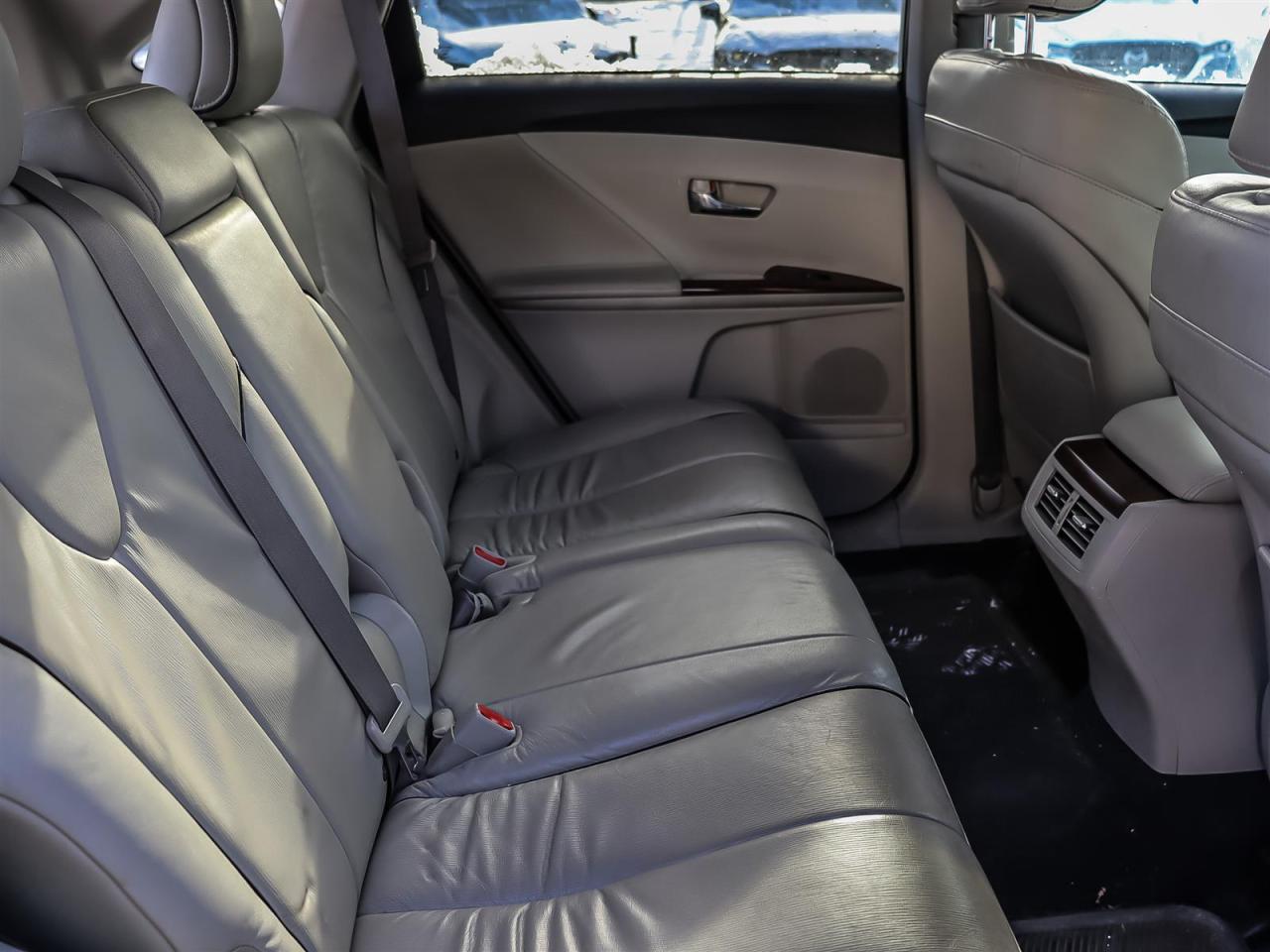 2009 Toyota Venza AWD REAR CAMERA SUNROOF LEATHER&HEATED SEATS Photo