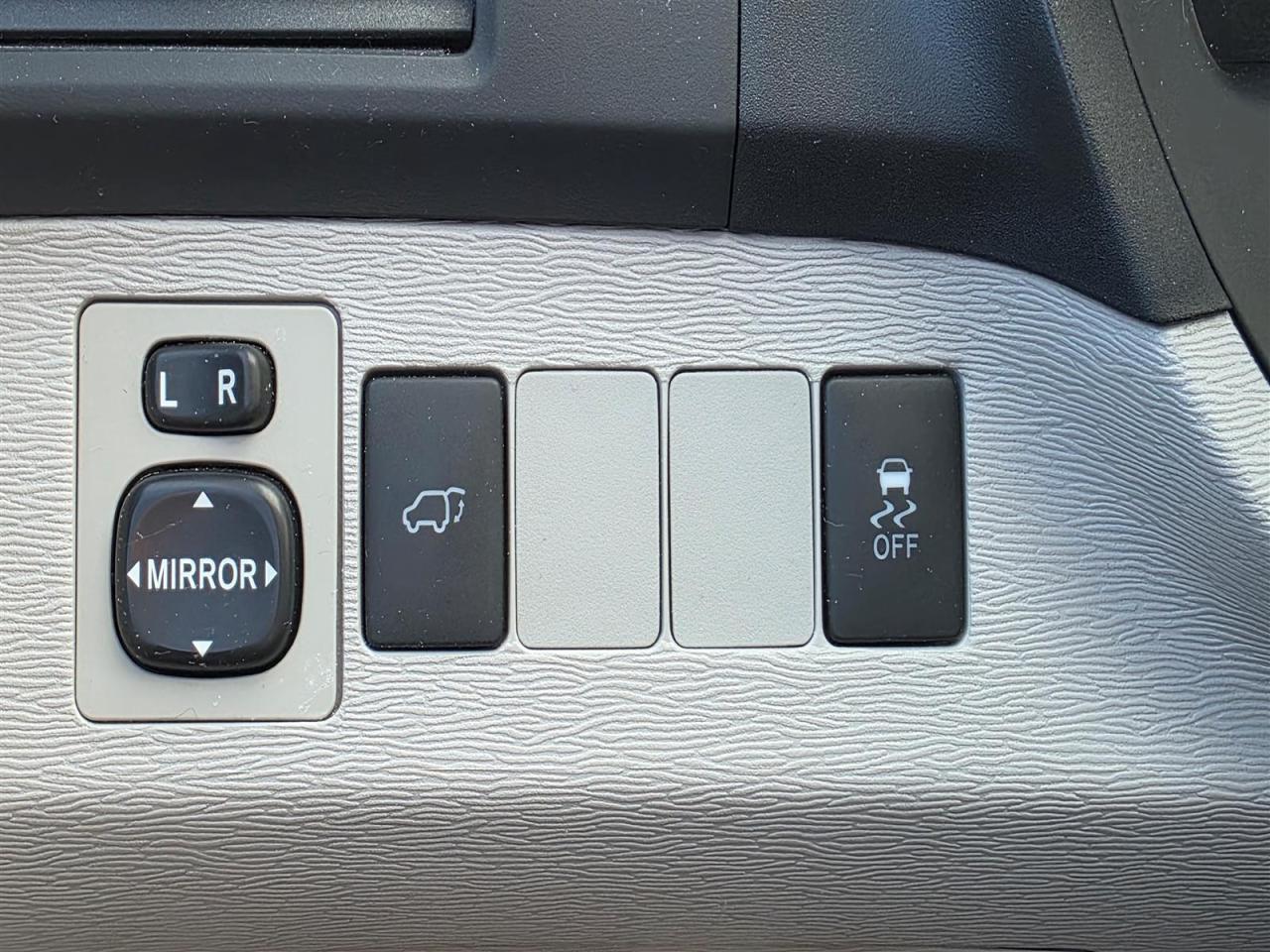 2009 Toyota Venza AWD REAR CAMERA SUNROOF LEATHER&HEATED SEATS Photo