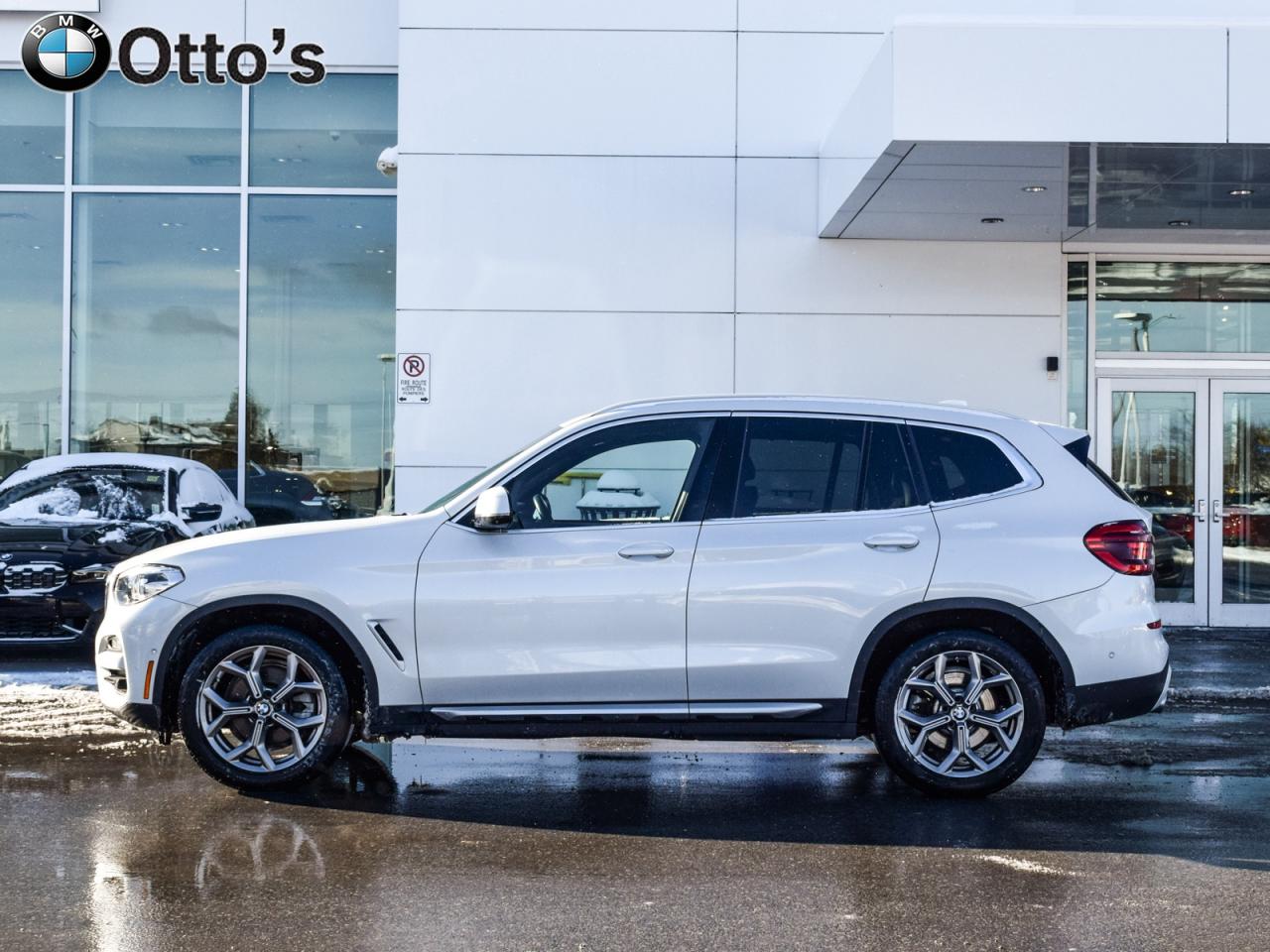 2021 BMW X3 xDrive30i Photo3