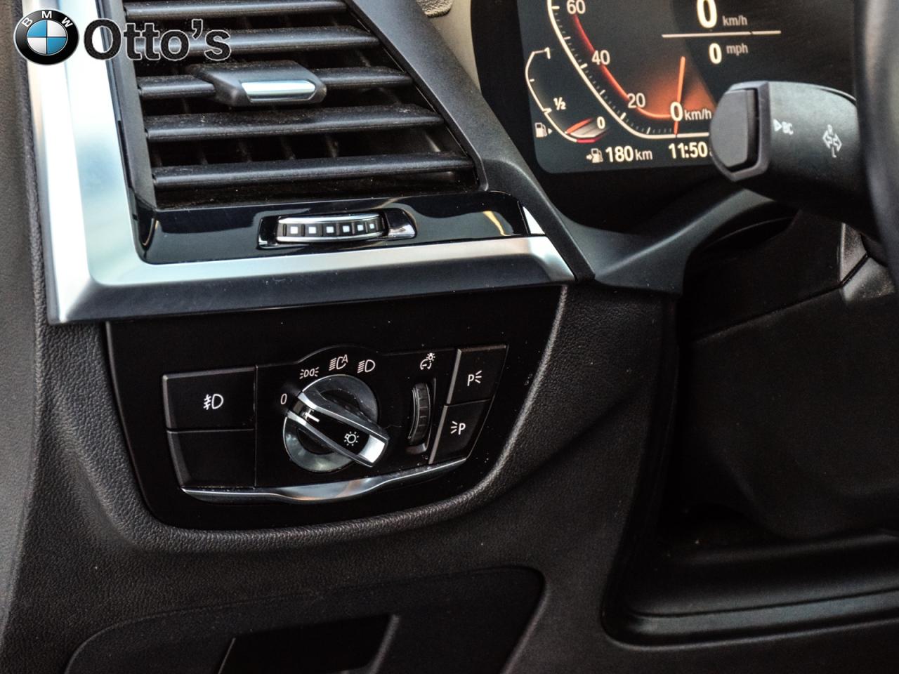 2021 BMW X3 xDrive30i Photo