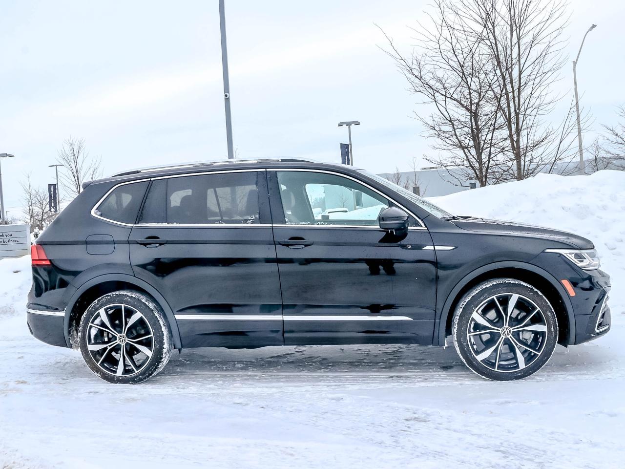 2024 Volkswagen Tiguan HIGHLINE R-LINE 4MOTION Photo