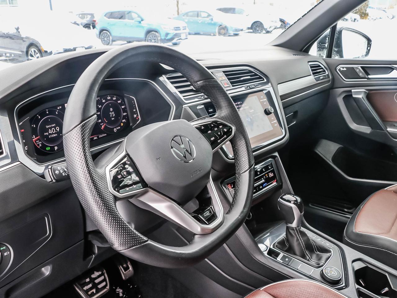 2024 Volkswagen Tiguan HIGHLINE R-LINE 4MOTION Photo