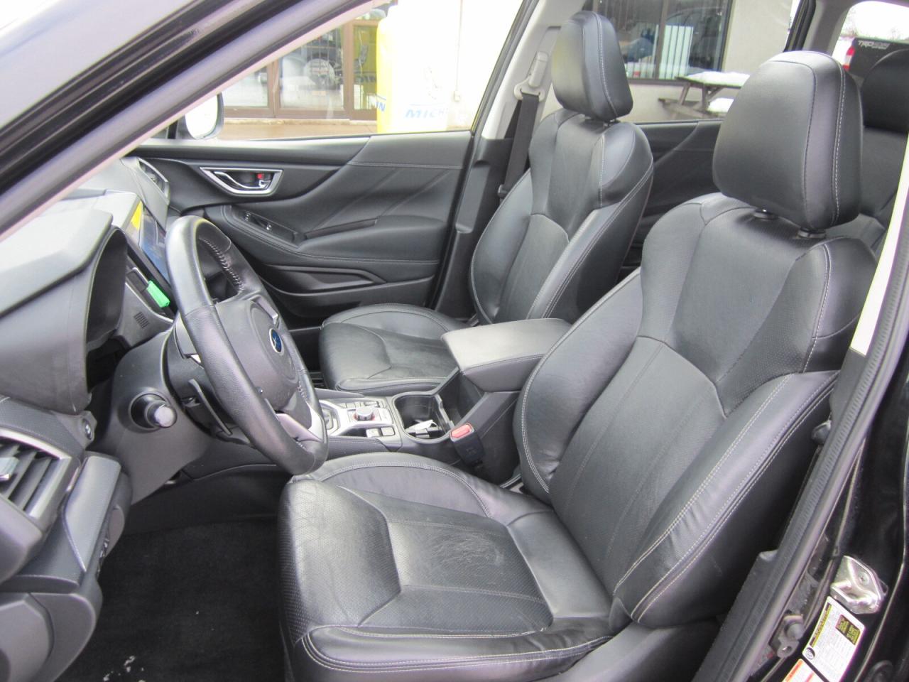 2019 Subaru Forester 2.5i Limited w-EyeSight Pkg NO ACCIDENTS Photo