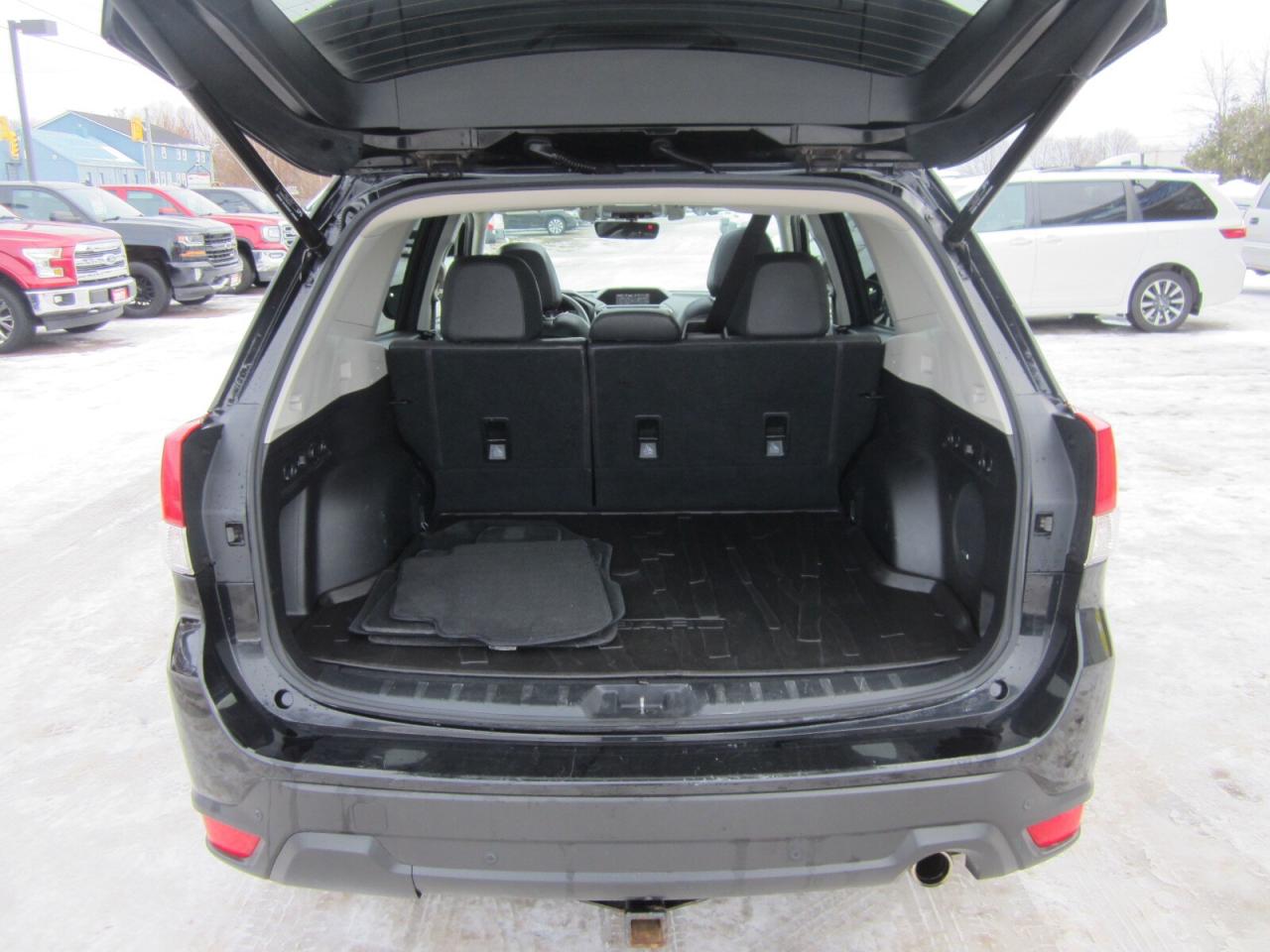 2019 Subaru Forester 2.5i Limited w-EyeSight Pkg NO ACCIDENTS Photo