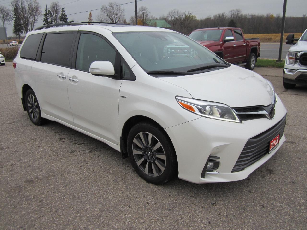 2018 Toyota Sienna XLE LIMITED AWD BROWN LEATHER NO ACCIDENTS Photo